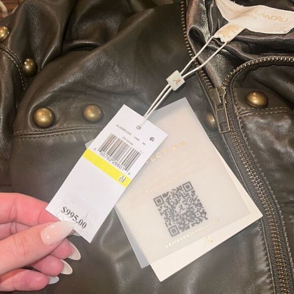 Adrienne Landau Quartz NWT BRASS STUD LEATHER JACKET SIZE Medium - Picture 9 of 9